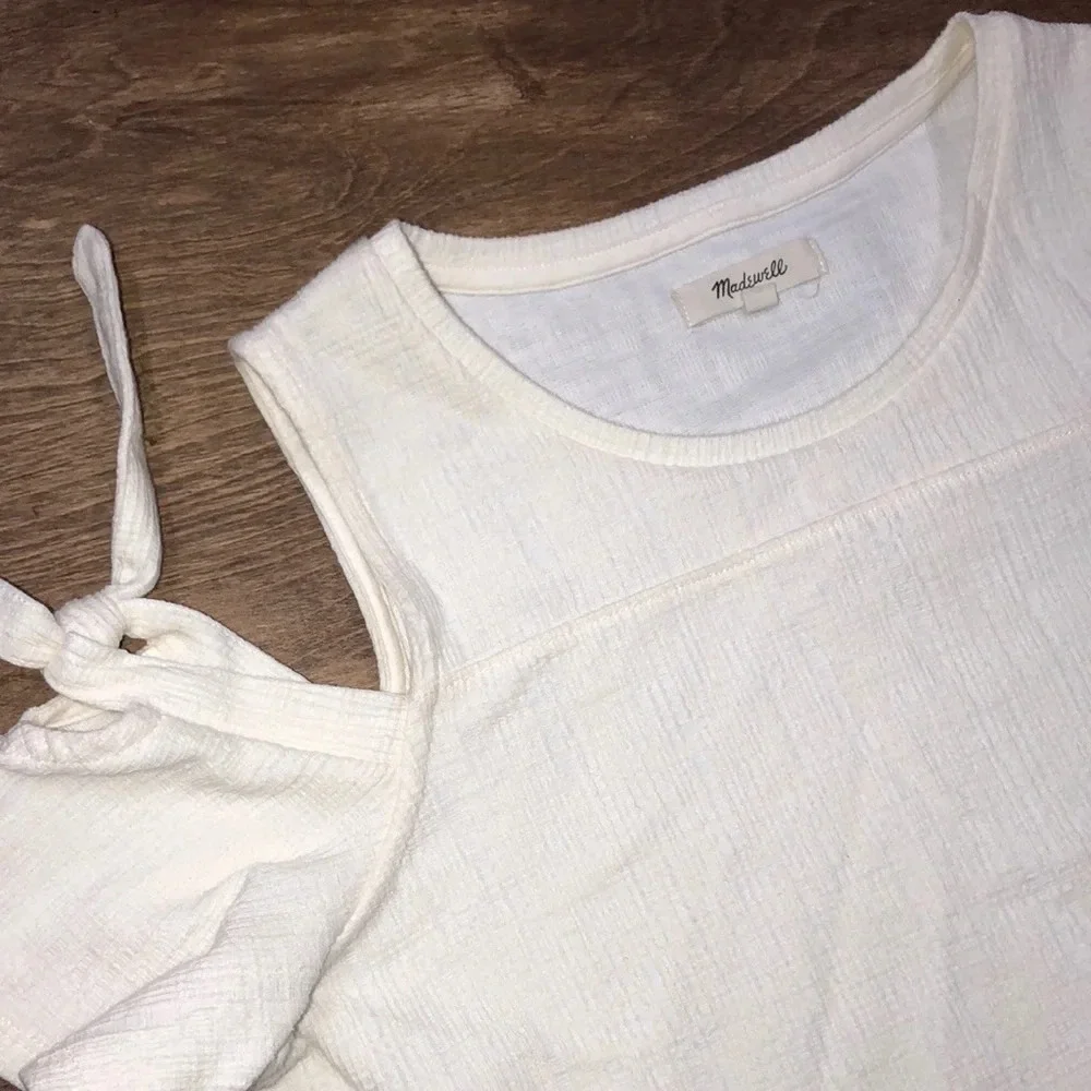 Madewell size small ivory cold shoulder top